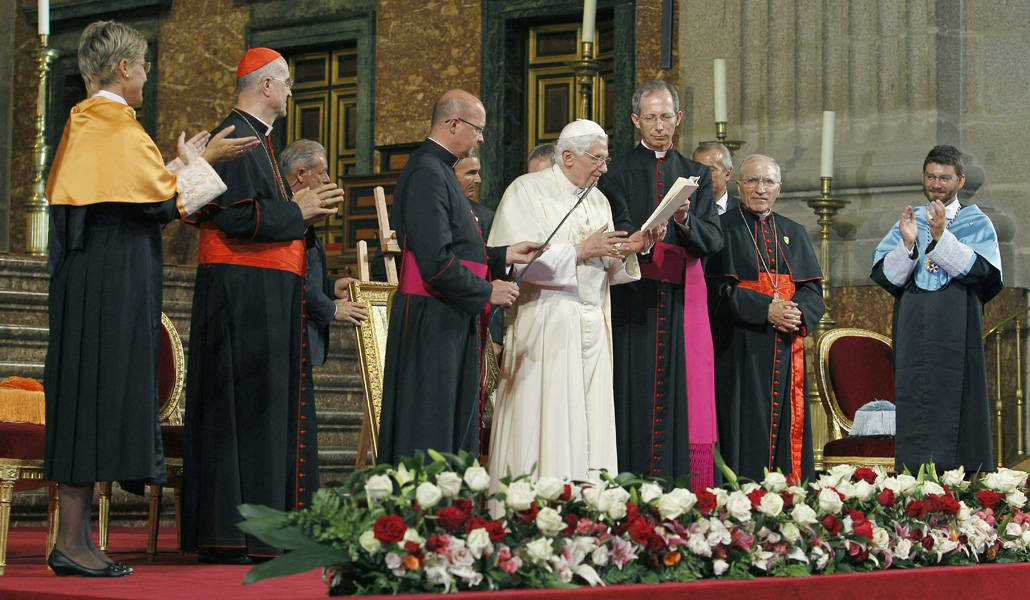 En un encuentro con profesores en la JMJ junto al cardenal Rouco