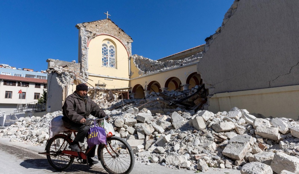 La catedral de la Anunciación en Iskenderun totalmente destruida