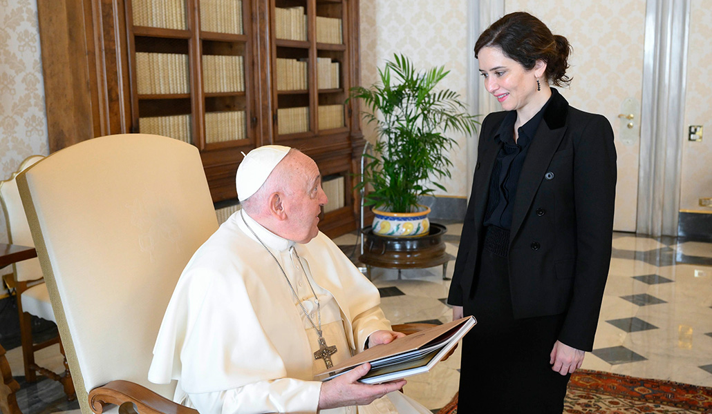 El Papa Francisco con Isabel Díaz Ayuso