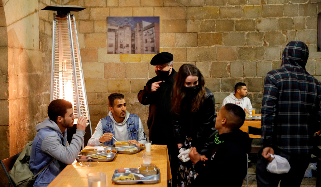 Cena benéfica de Ramadán en la iglesia de Santa Anna, en abril de 2021