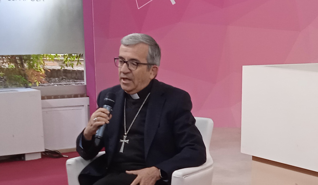 El arzobispo de Valladolid presenta el nuevo servicio vocacional de la CEE