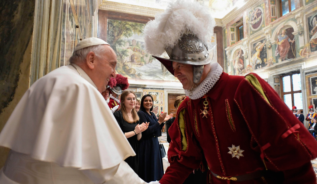 El Papa durante su encuentro con los nuevos reclutas