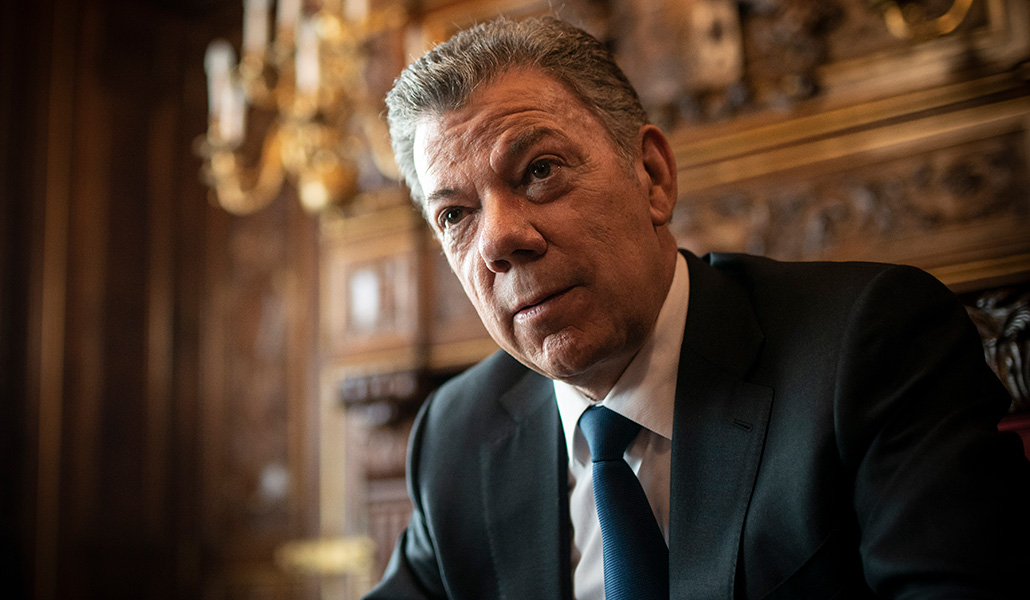 El Nobel asegura que lo que más le ha hecho sufrir de su trayectoria política han sido las consecuencias del conflicto armado en Colombia