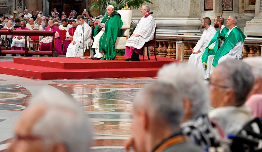 El Papa durante la homilía de la misa de la III Jornada Mundial de los Abuelos y los Mayores