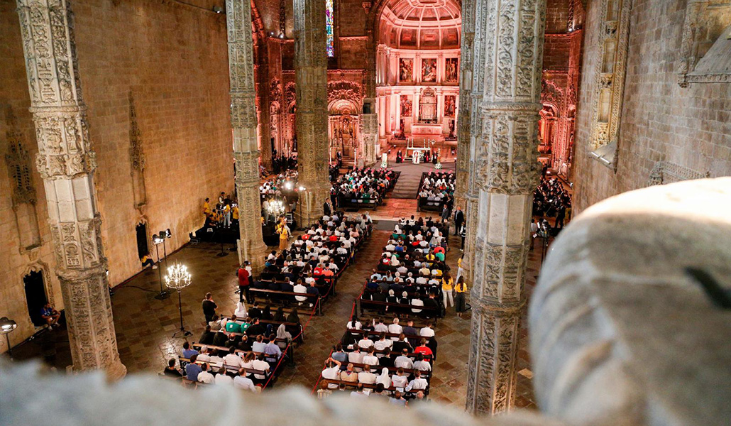El Papa se reunió con las víctimas en privado tras su encuentro con los obispos y sacerdotes portugueses en el Monasterio dos Jerónimos