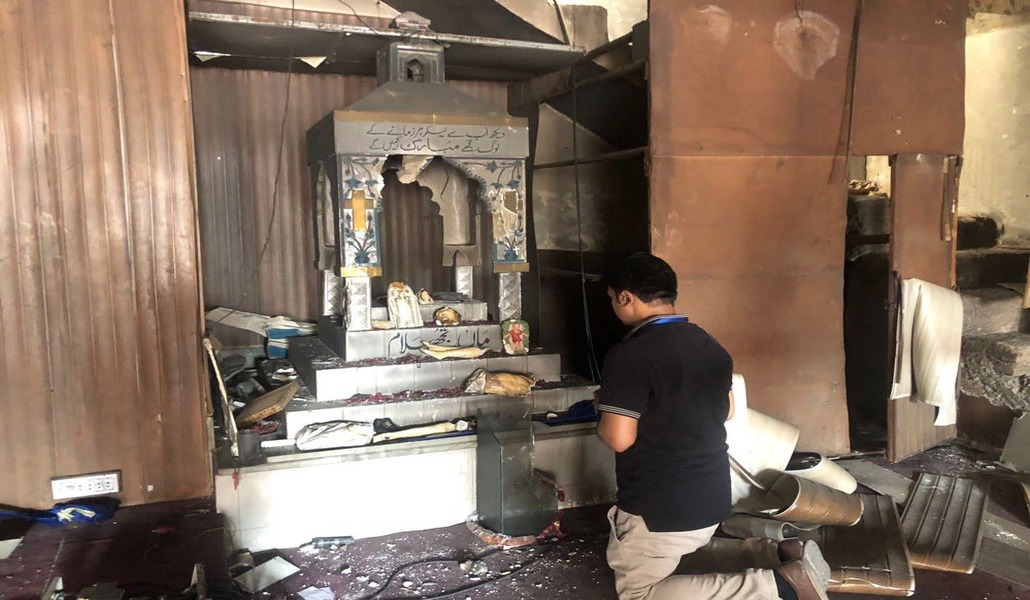 Uno de los sagrarios profanados de las iglesias en Pakistán