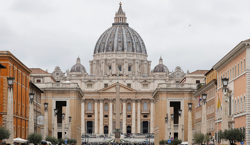 La basílica de San Pedro vista desde Via della Conciliazione