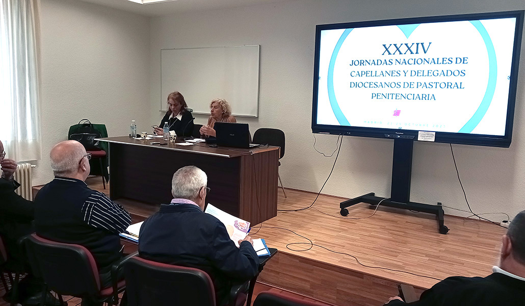 Manuela Carmena durante su intervención ante los delegados y capellanes penitenciarios