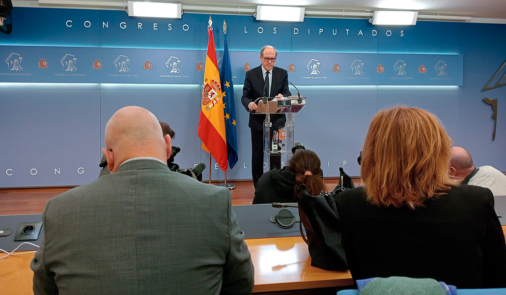 Un momento de la rueda de prensa del Defensor del Pueblo