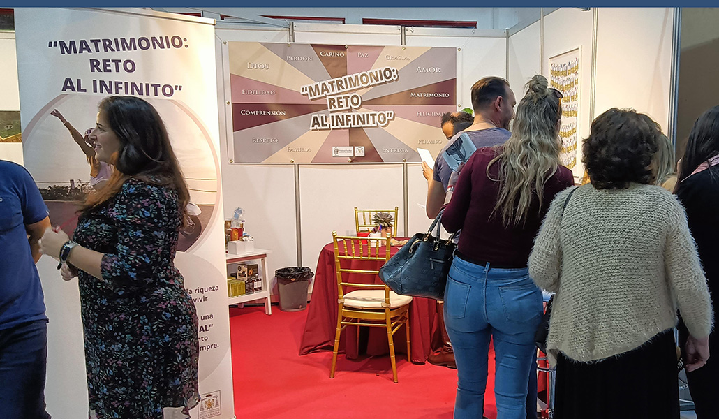 Un aspecto del estand de la Pastoral Familiar de Granada el año pasado