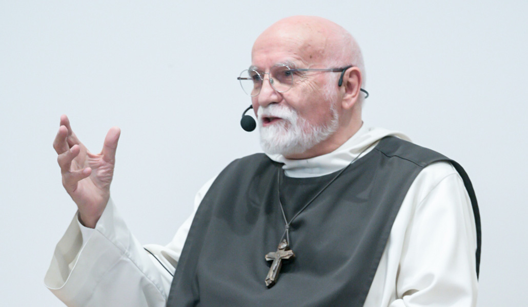 El religioso durante la conversación con 'Alfa y Omega'