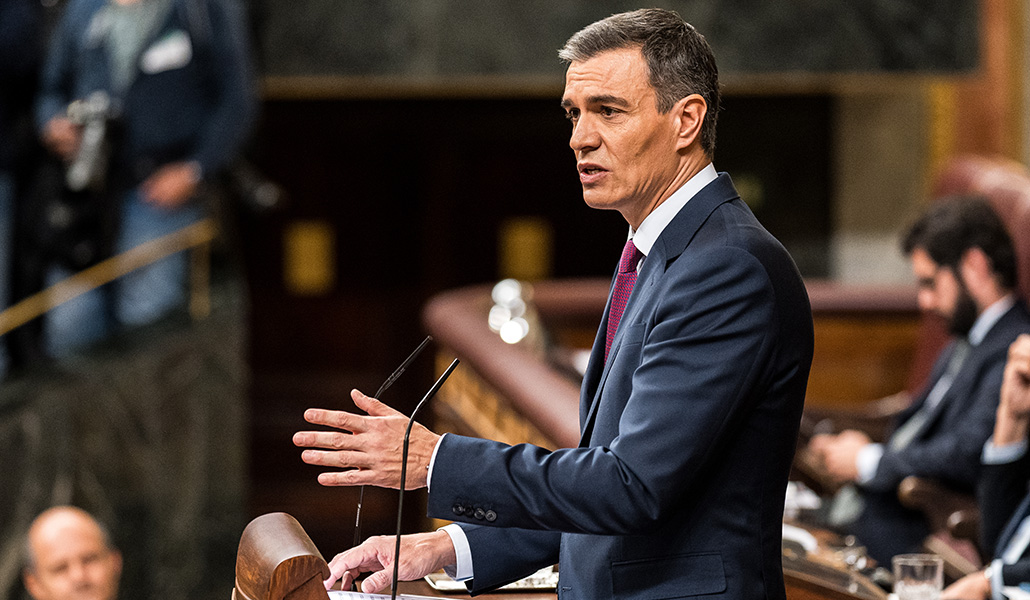 Pedro Sánchez, interviene durante la primera sesión del debate de investidura como presidente de Gobierno