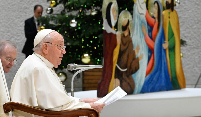 El Papa con las delegaciones de las localidades donantes