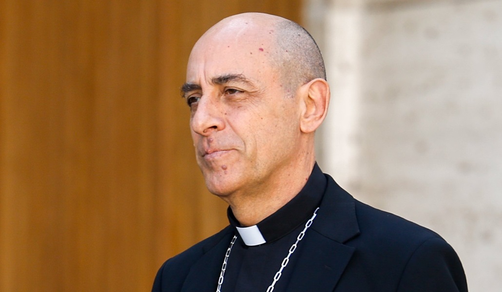 Víctor Manuel Fernández el 6 de octubre de 2023 durante el Sínodo