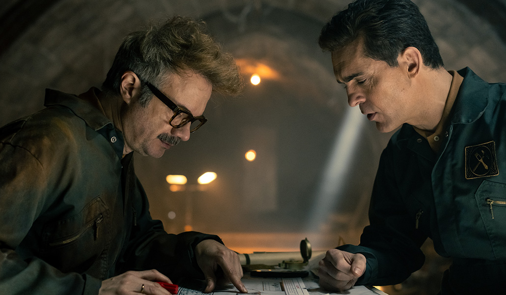 Tristán Ulloa y Pedro Alonso en el segundo capítulo de la serie