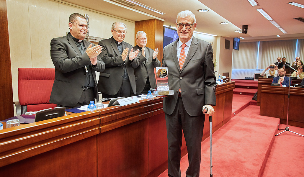 Manolo Garrido recoge el Premio ¡Bravo! de Comunicación Institucional