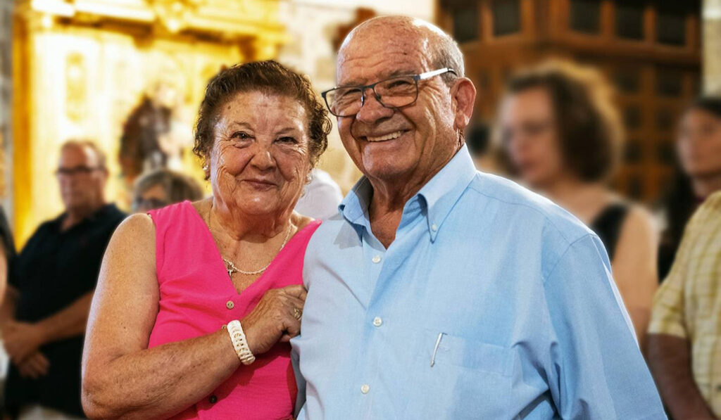 Consuelo y Emilio agradecen recibir fotos de sus nietos