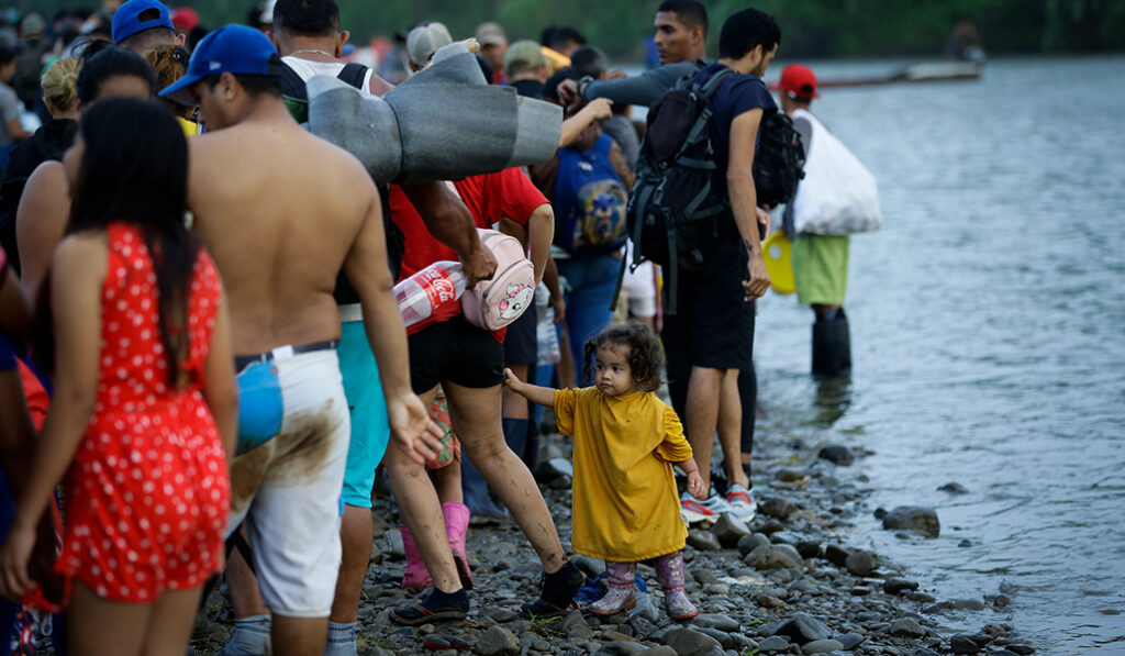 Las Estaciones de Recepción Migratoria, como esta de San Vicente, no dan abasto