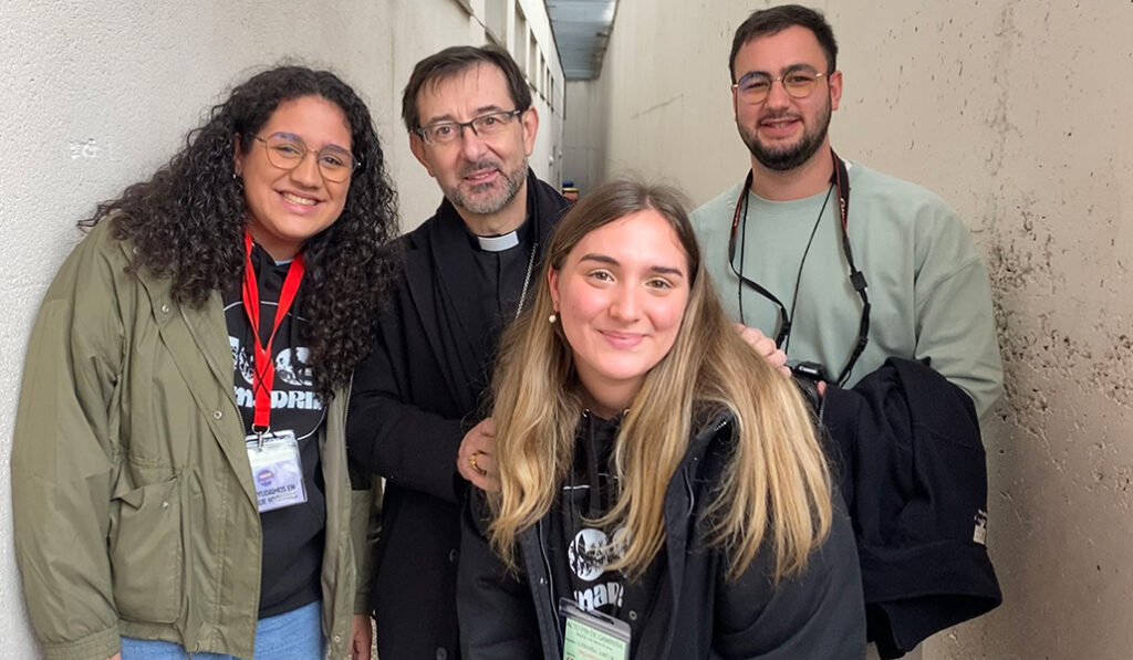 María Azargui, el cardenal José Cobo, Carmen Ortiz y Yago Rego en el acto de JOC