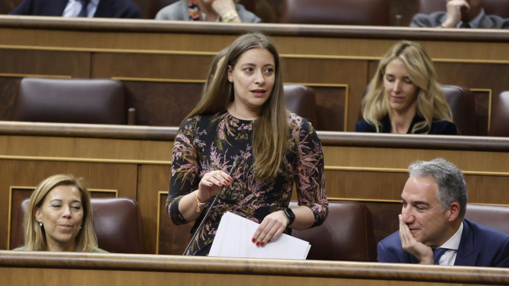 La diputada del PP, Ester Muñoz, ha sido quien ha defendido la medida en el pleno