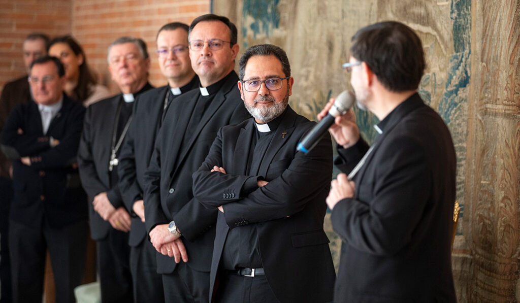 El cardenal Cobo durante la presentación a la Curia de los nuevos obispos, el pasado martes 23 de abril