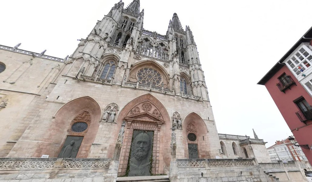 Recreación de cómo quedarán las puertas en la catedral