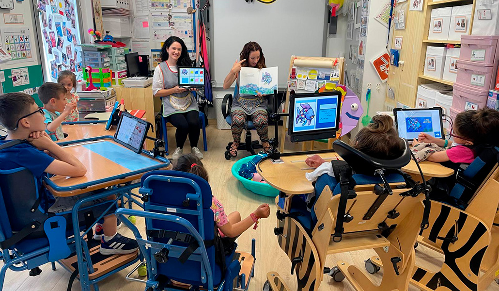 Un aula del centro Purísima Concepción de Granada, en una actividad de aprendizaje a través de cuentos