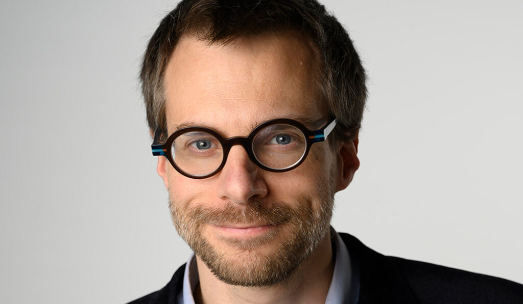 ambién ha sido redactor jefe de la Revue Projet, una publicación sobre ecología, migración, justicia social y democracia