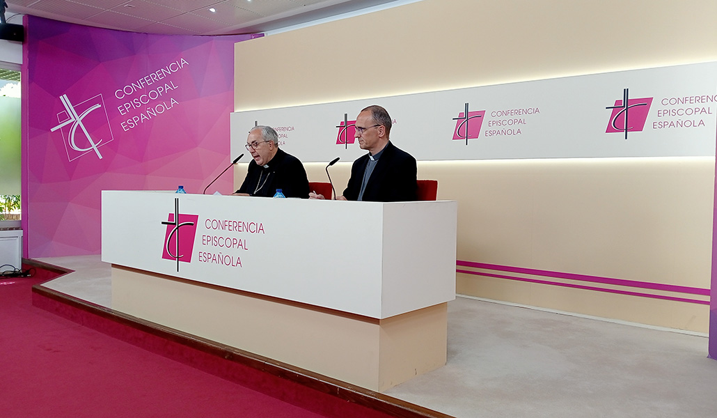 Rueda de prensa en la CEE