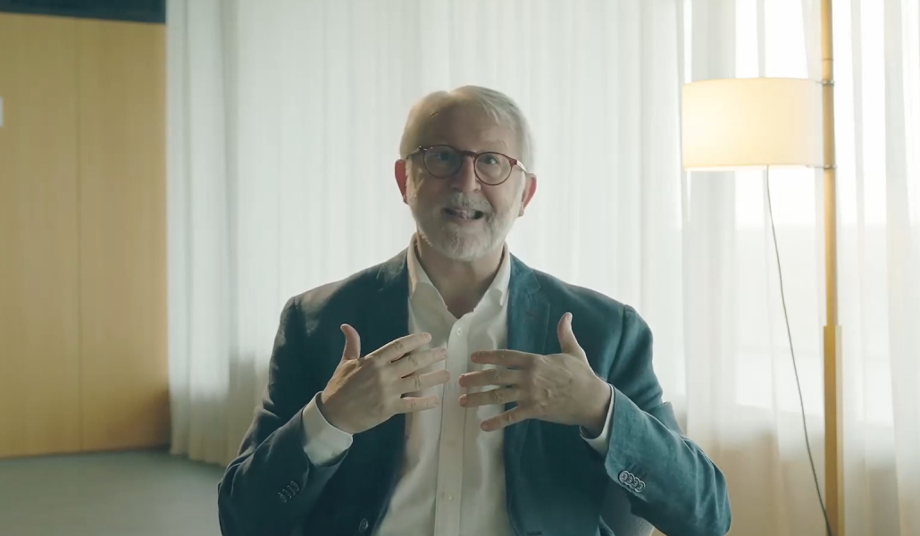 Yago de la Cierva, portavoz de las fundaciones, en un vídeo en el que desvela las falsedades del libro