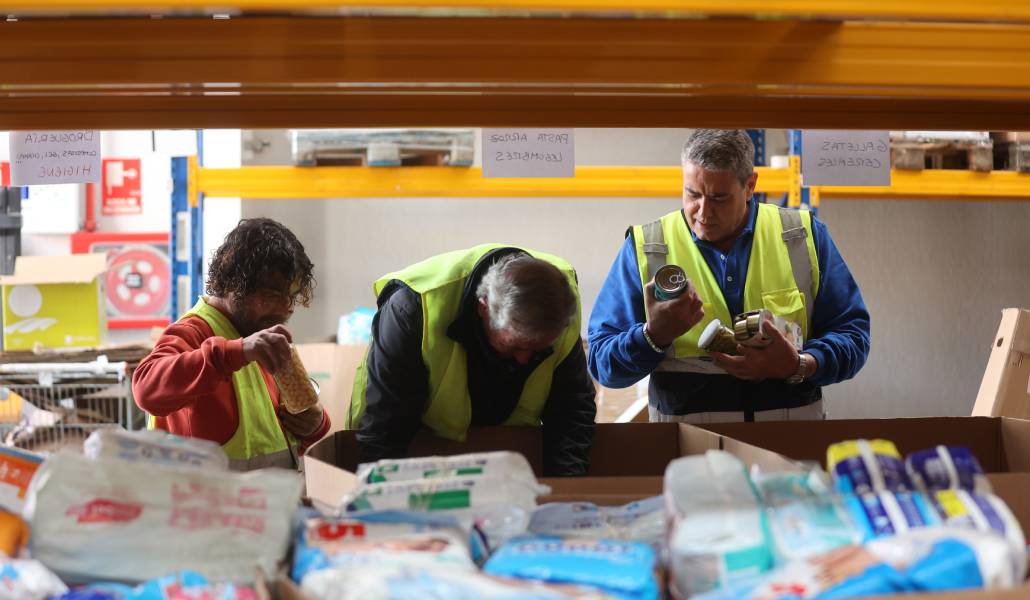 Voluntarios en el Banco de Alimentos de Córdoba
