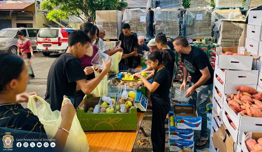 Reparto de frutas y verduras del Patriarcado Latino de Jerusalén