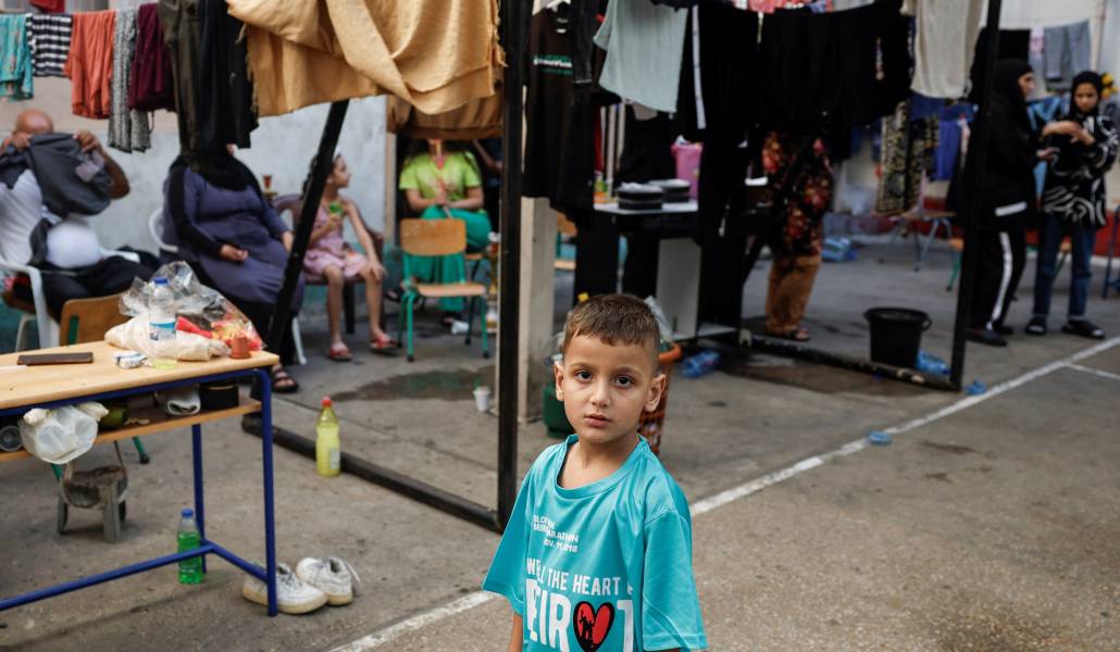 Un niño en un campamento de refugiados en Beirut
