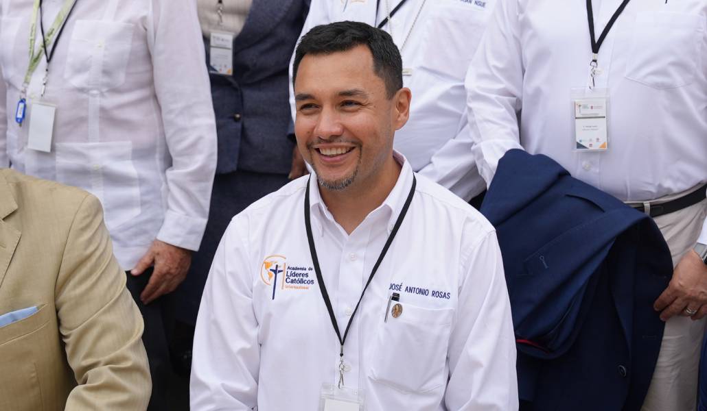José Antonio Rosas con otros miembros de la Academia Internacional de Líderes Católicos