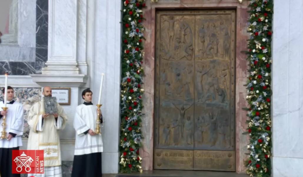 Imagen de la Puerta Santa en la basílica de San Pablo Extramuros