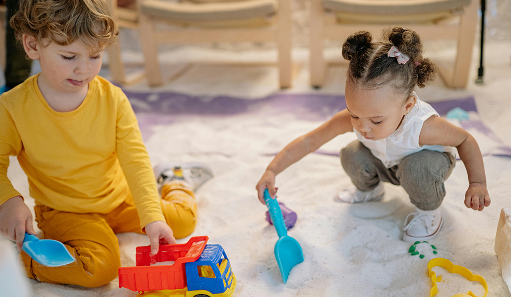 Imagen de recurso de dos niños jugando