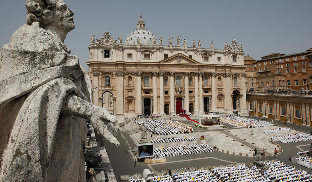 La plaza de San Pedro, durante la Misa de clausura del Año Sacerdotal
