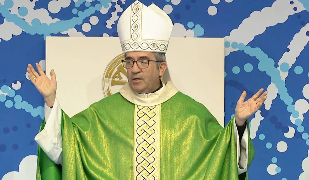 Luis Argüello durante la homilía este domingo