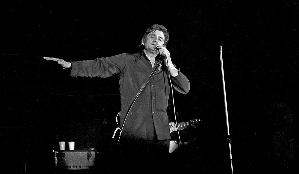Johnny Cash durante una actuación en Bremen (Alemania), en septiembre de 1972