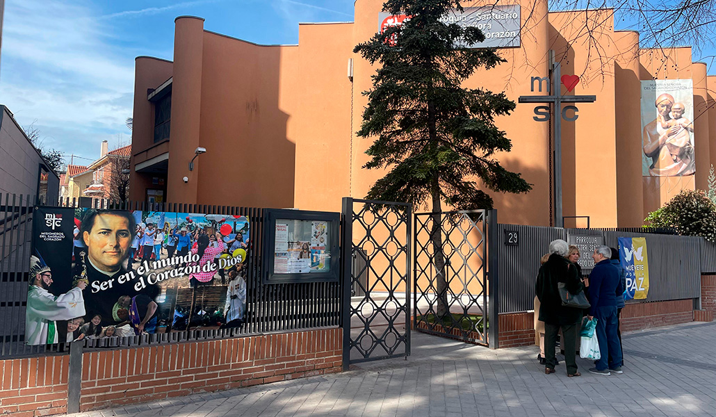 Exterior del templo que está a cargo de los Misioneros del Sagrado Corazón