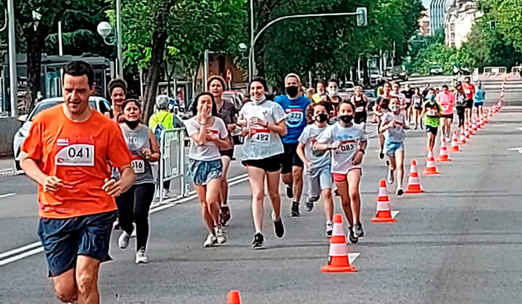 La Milla Solidaria recorre la avenida Pío XII