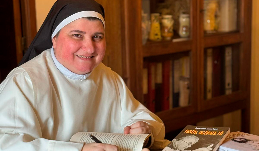 Sor Leticia está al frente de la Escuela de lectura de las dominicas de Lerma