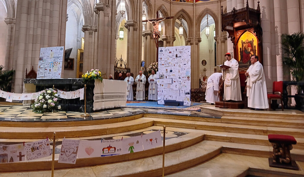 Un momento de la vigilia de oración