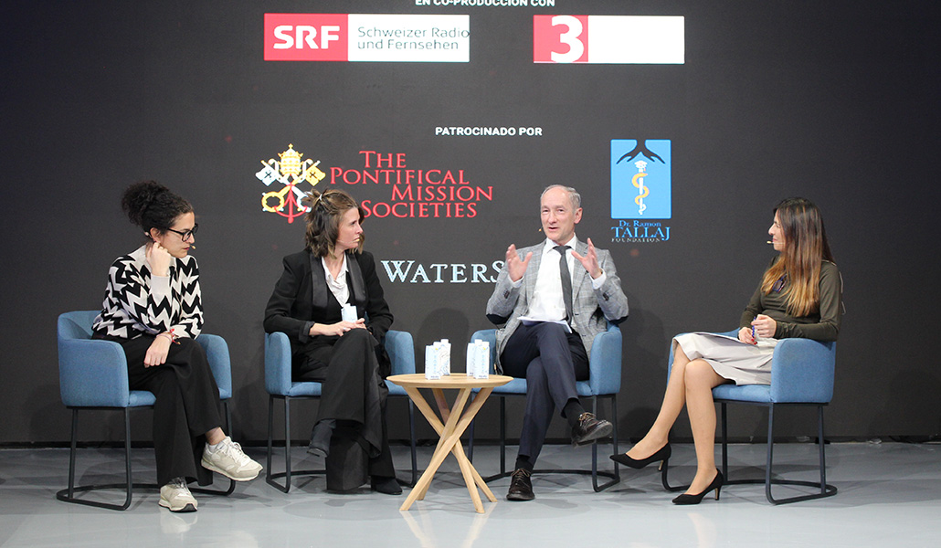 Cristina Sánchez, Inés de Miguel, Antonio Olivié e Irene Pozo en la presentación de 'Honor in Armor'