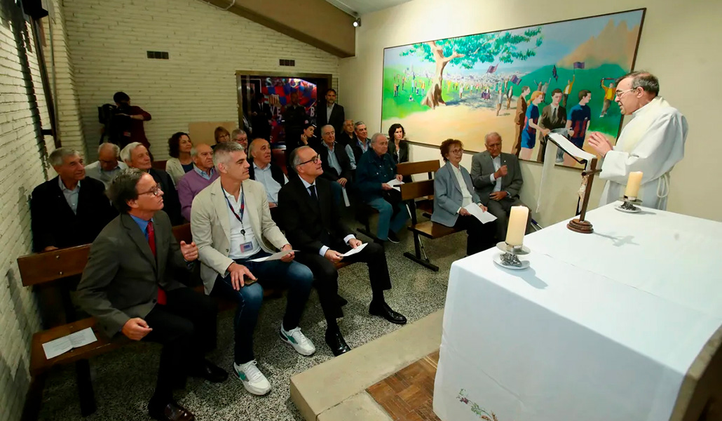 Misa de despedida de la capilla poco antes del comienzo de las obras
