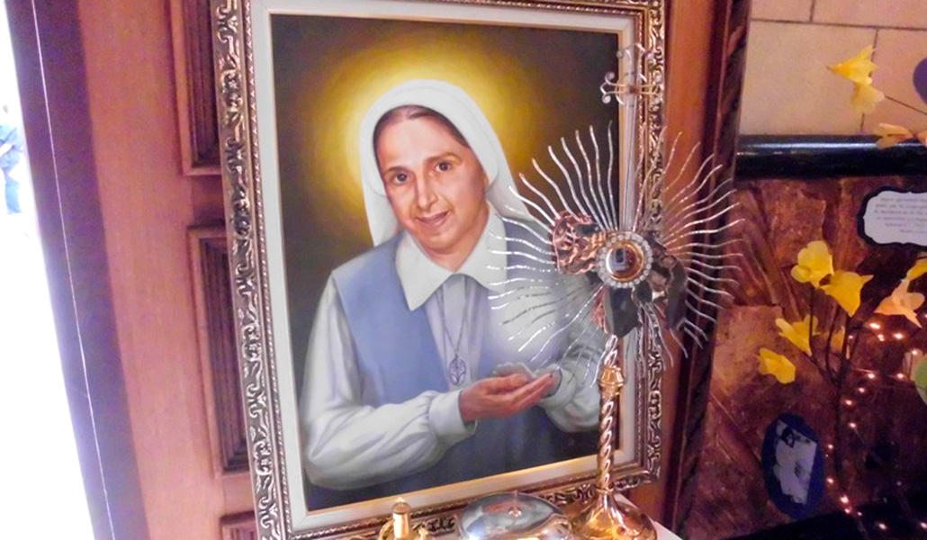 Cuadro de la beata Madre Carmen Rendiles en la Misa en su memoria, el 9 de mayo de 2019