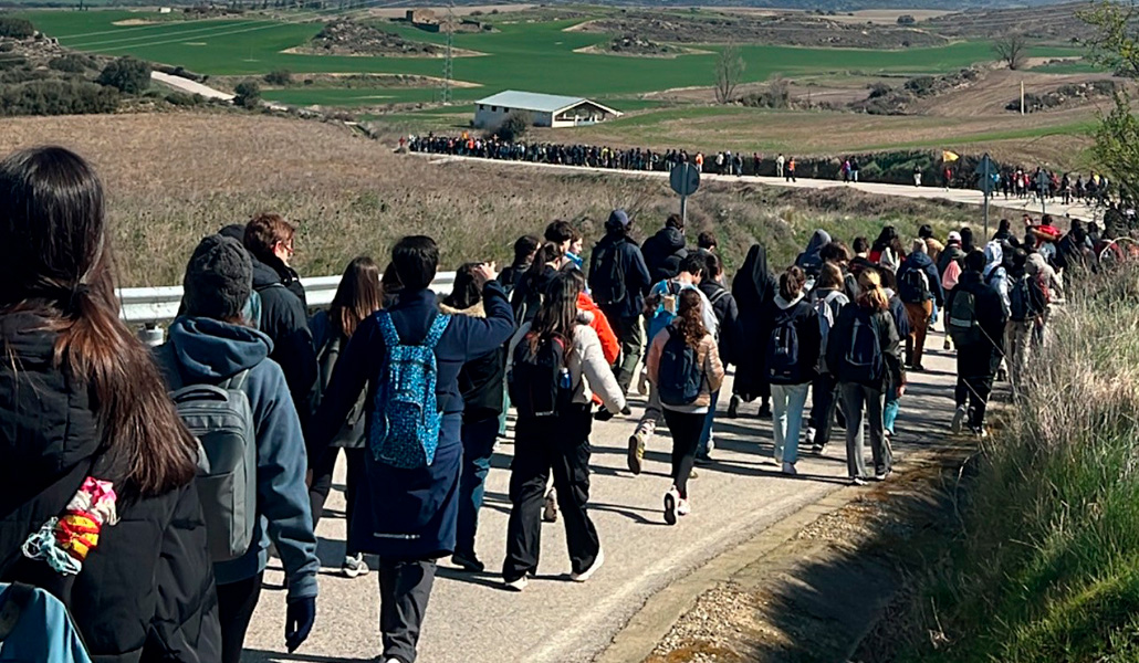 Peregrinar implica «andar unos cuantos kilómetros, seguramente pasar frío»