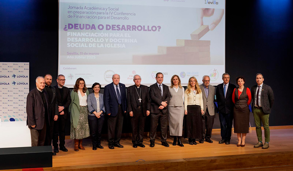 Los participantes reclamaron «una economía centrada en la persona»