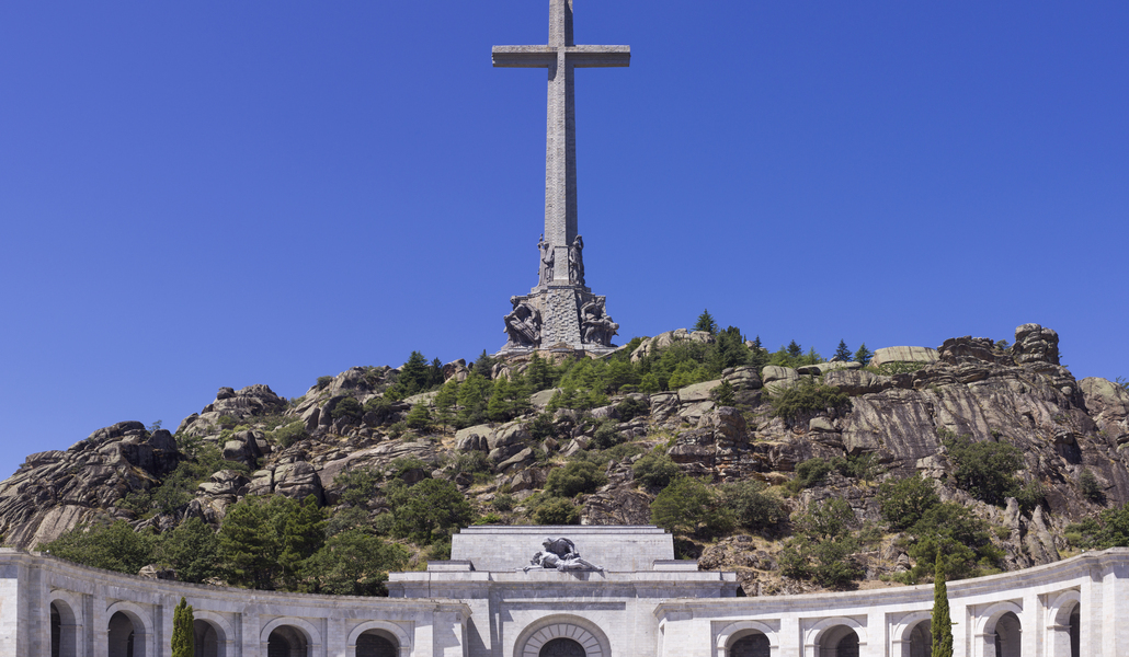 Vista de la cruz del Valle de los Caídos