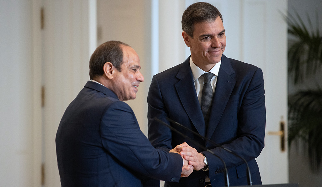Sánchez y el presidente de Egipto durante la reunión del 19 de febrero en la que firmaron el acuerdo